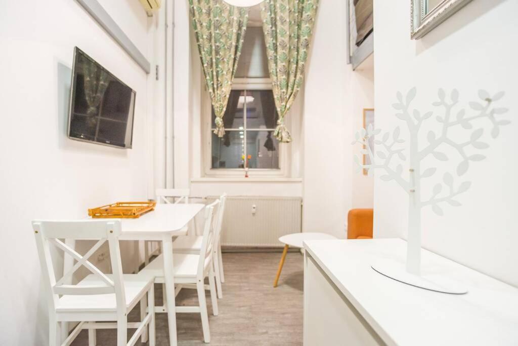 Apartma N'Poznam Tobacna Ljubljana Exterior foto